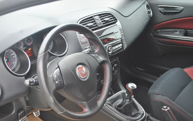 Fiat Bravo cena 21500 przebieg: 76511, rok produkcji 2009 z Pruchnik małe 106